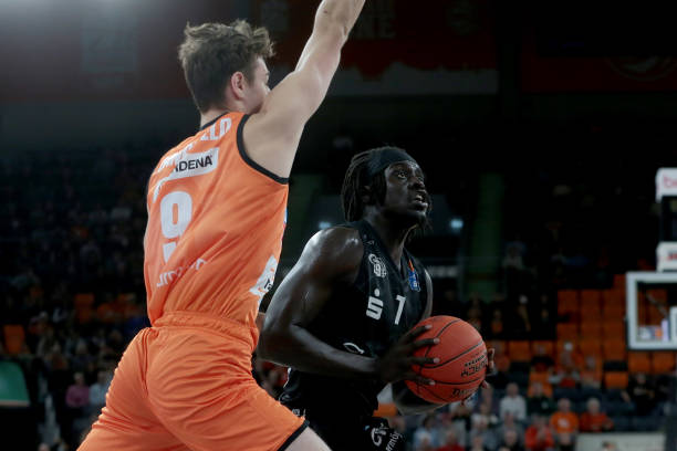 具备参赛条 具备参赛条