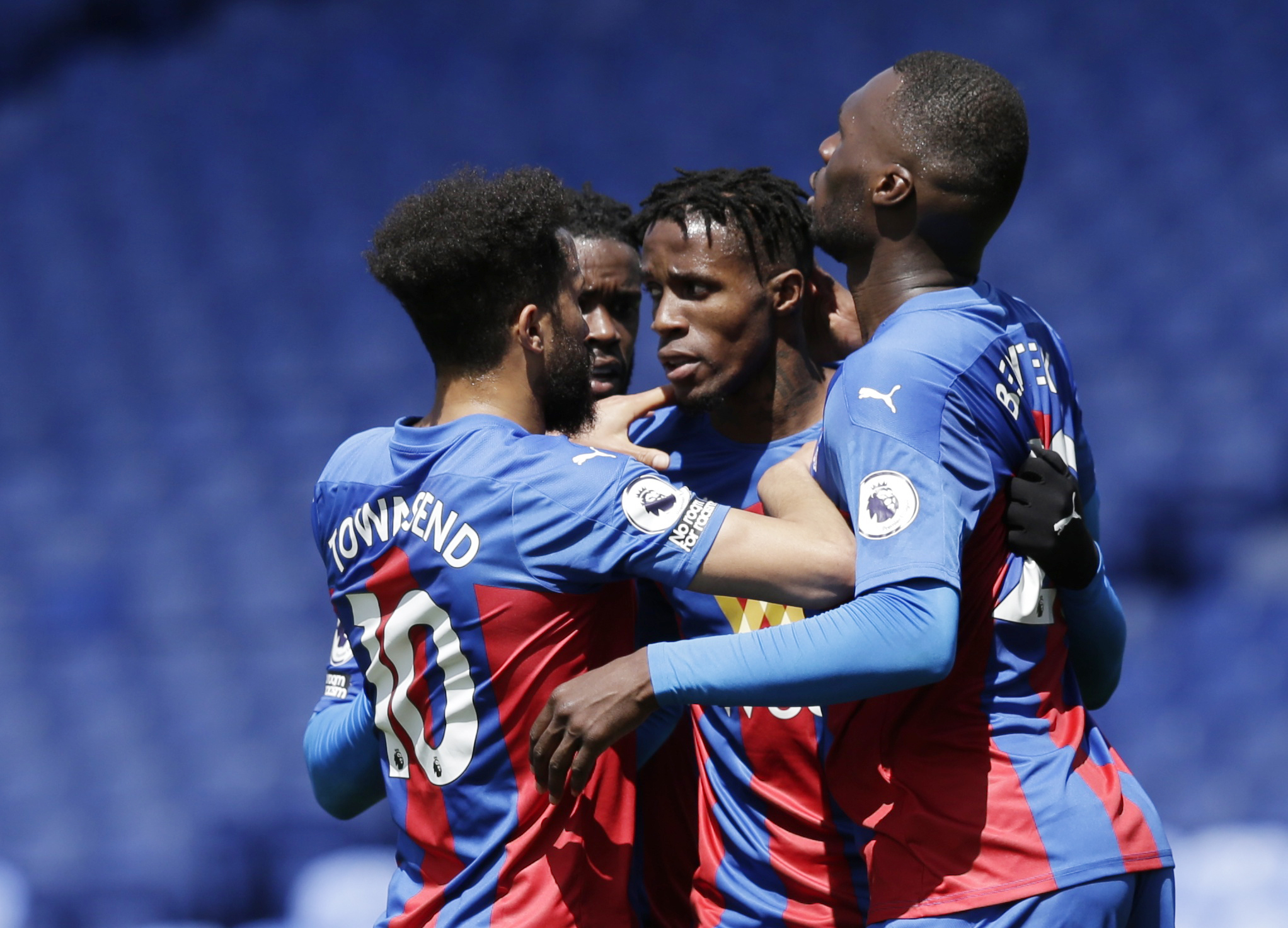 曼城仍以1 曼城仍以1